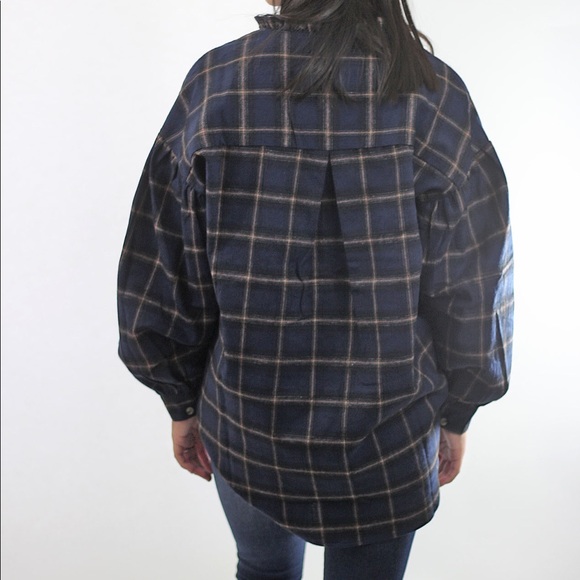 Over sized flannel! (Not your boyfriend’s) - Picture 4 of 4